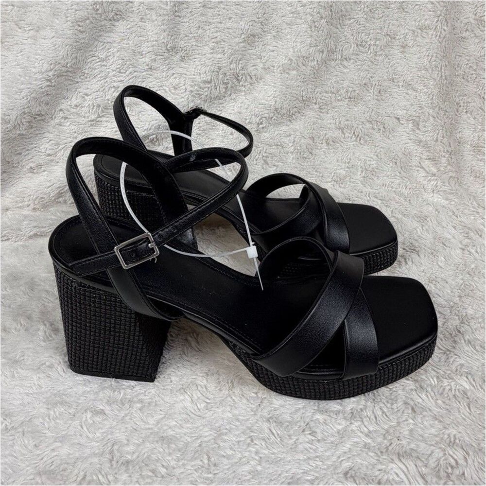 Calvin Klein Women's Strappy Sandals Black Buckle Open Toe Synthetic 9.5M
